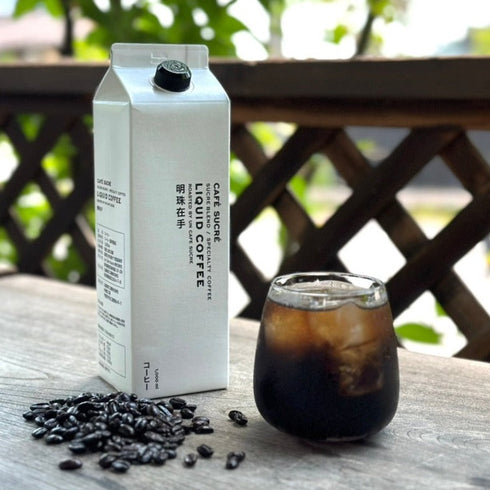 LIQUID COFFEE SUCREBLEND Meiju in Hand